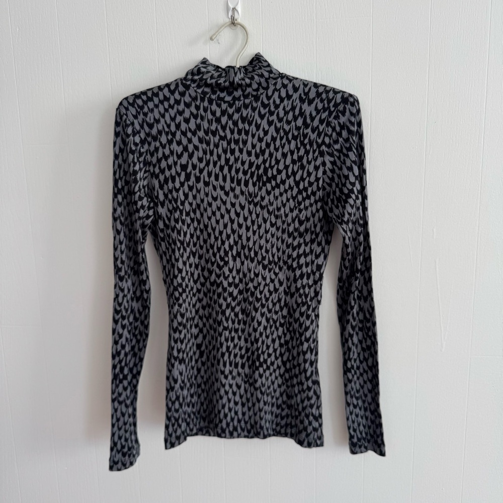 Moda International Top - Picture 3 of 4